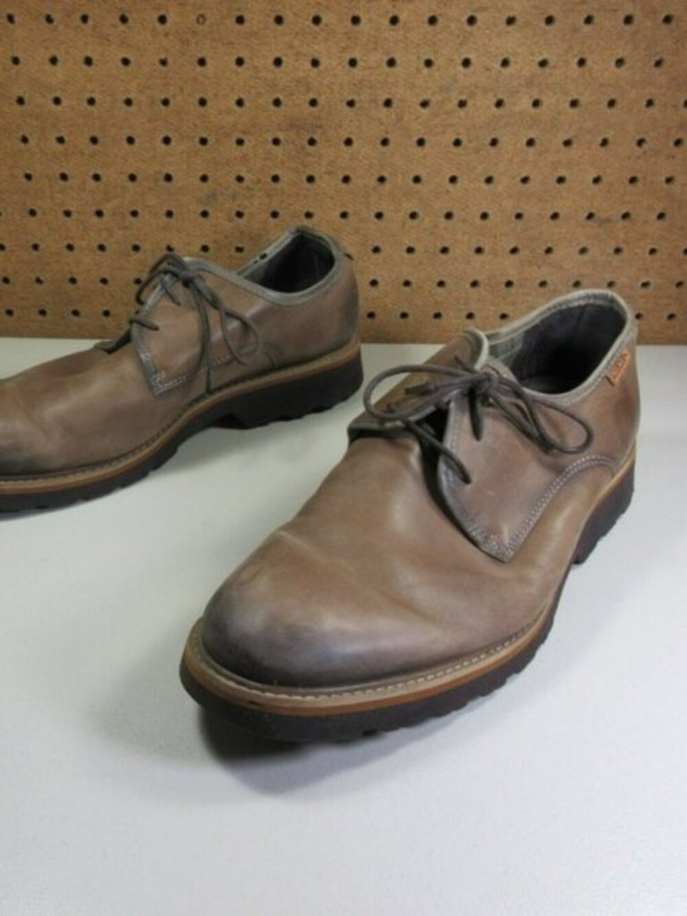 Pikolinos mens light brown Glasgow lightweight oxfords 11.5 45 M